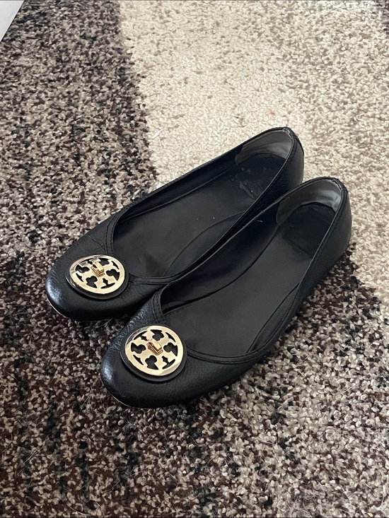 Tory Burch Shoes - Women’s Tory Burch Black Leather Ballet Flats with Gold Hardware Size 11